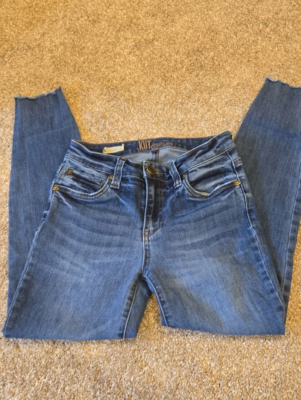 Kut from the Kloth Medium Blue Skinny Jeans with Raw Hem